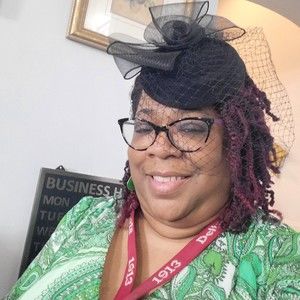 Meet your Posher, Tonja